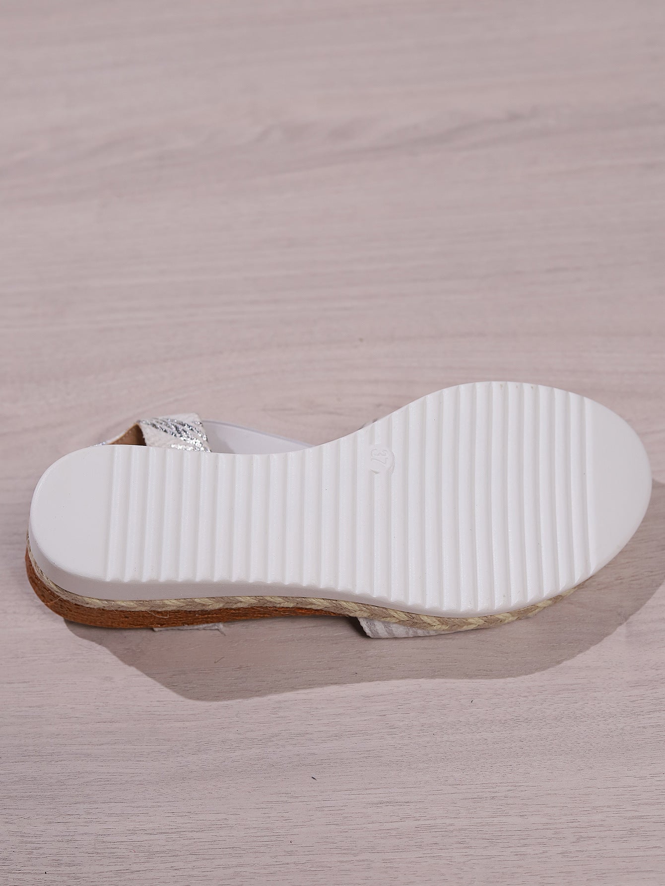 Sandales Femme avec Boucle Métal et Détail en Corde de Chanvre