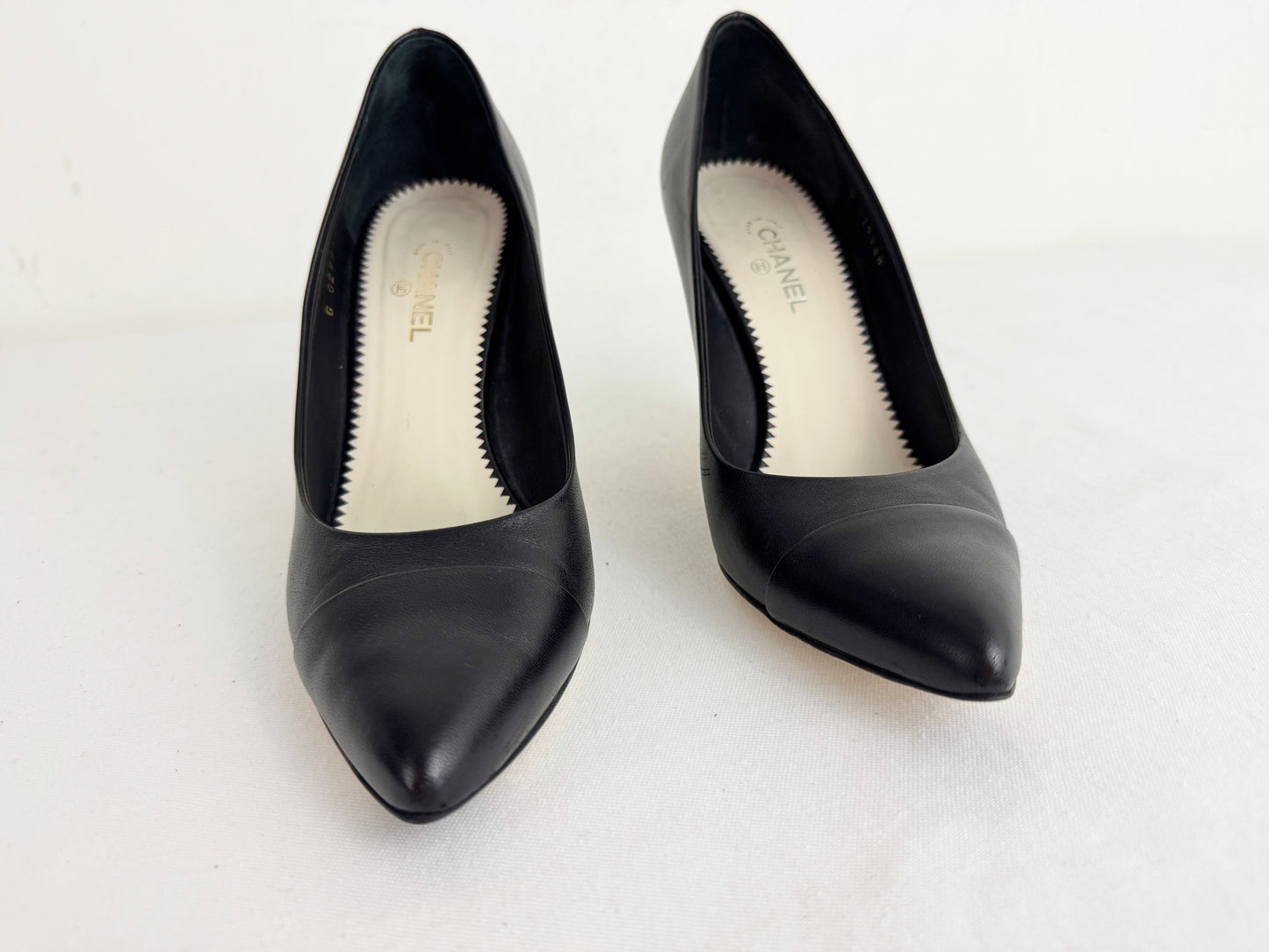 Chanel Cap-Toe Pump Size 9