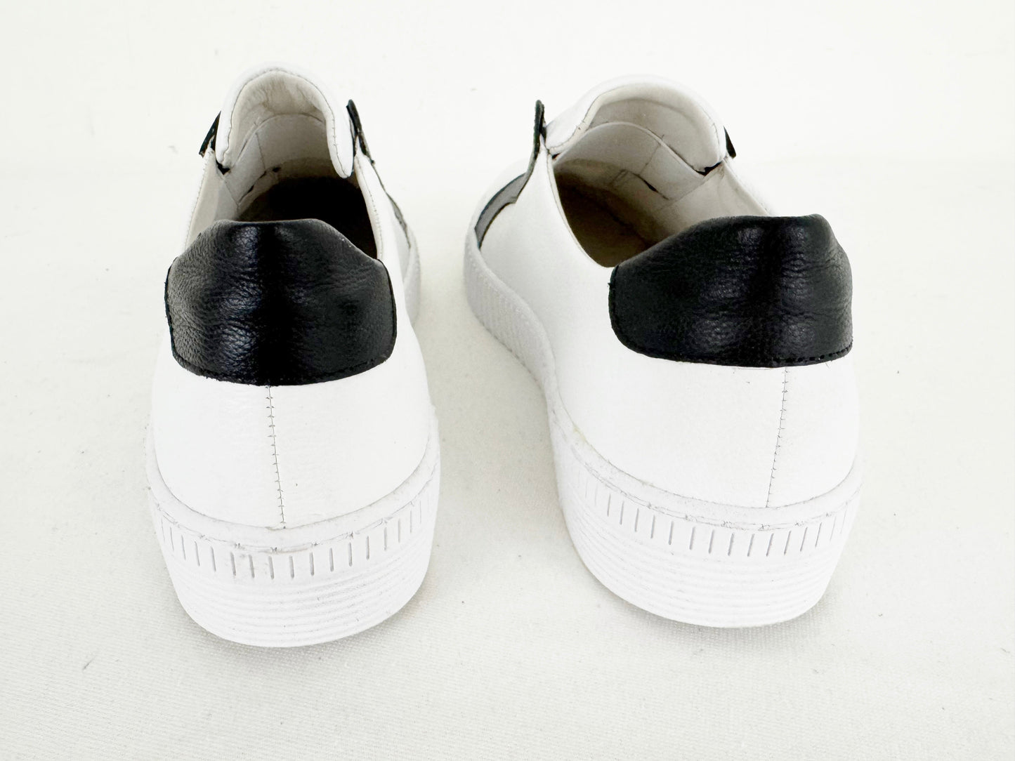 NEW Gabor Slip-On Sneaker Size 6.5