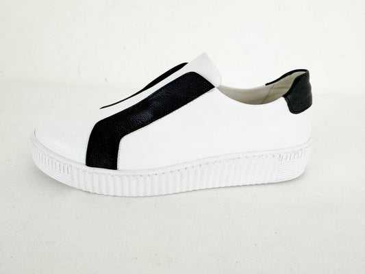 NEW Gabor Slip-On Sneaker Size 6.5