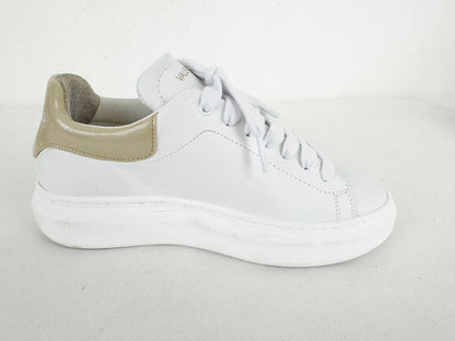 NEW Valentino Leather Sneaker Size 8