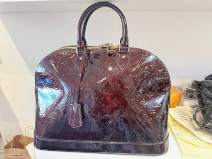 Louis Vuitton Alma GM Vernis