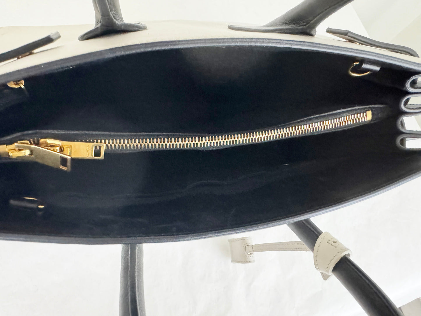 Saint Laurent Sac De Jour Handbag