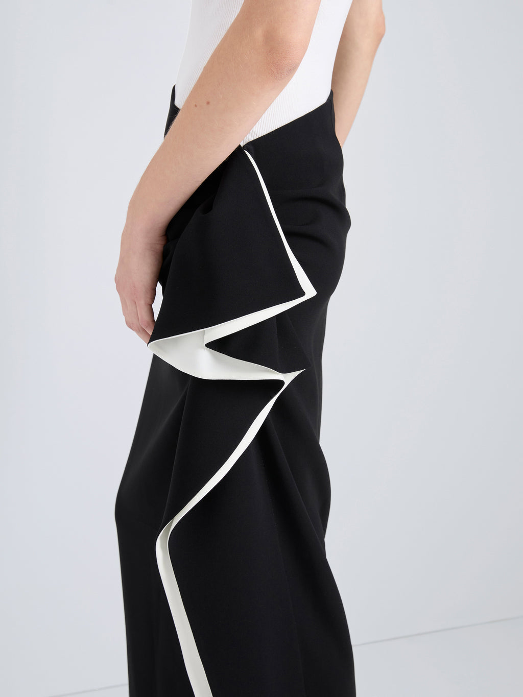 Cella Women's Skirt | Matte Double Crepe, Slim Fit 4