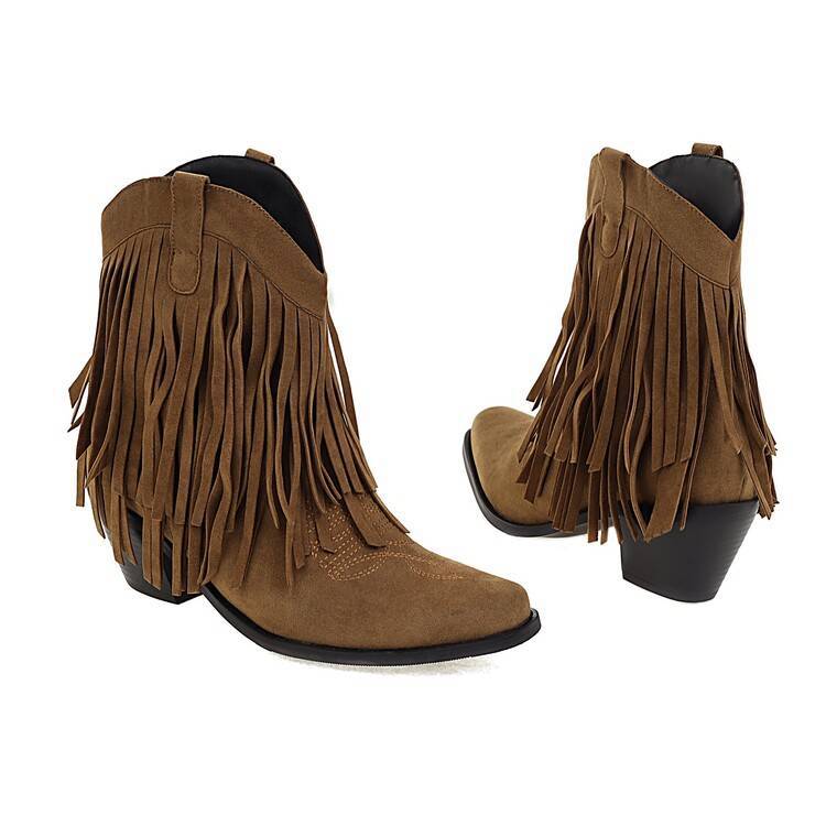 Botte de cowboy brodée à bout carré et talon épais avec pompon pour femme.