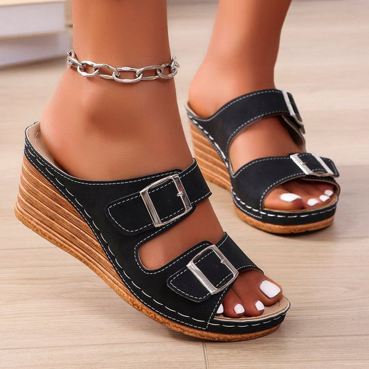 Sandales de plage à talon compensé avec boucle