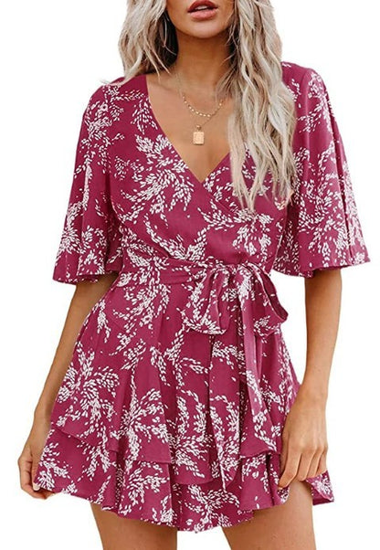 Robe plissée florale à col en V, manches évasées et ceinture à la taille