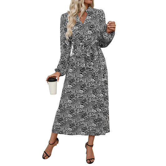 Robe Élégante à Imprimé Ethnique – Col en V et Manches Longues